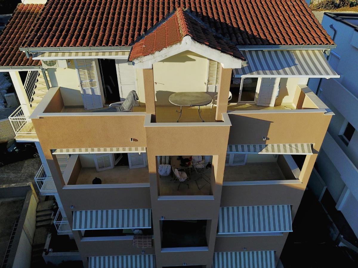 Apartments By The Sea Podgora, Makarska - 2615 Esterno foto