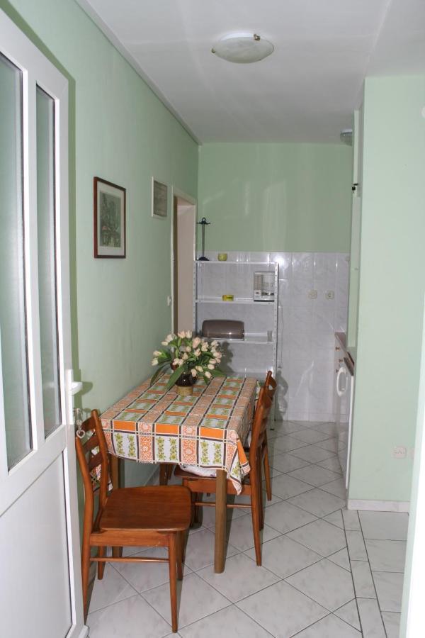 Apartments By The Sea Podgora, Makarska - 2615 Esterno foto